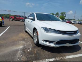  Salvage Chrysler 200