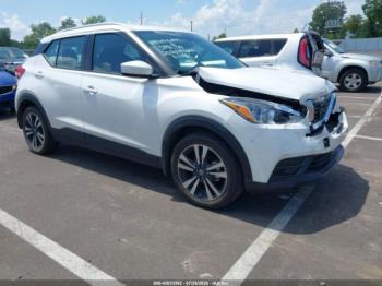  Salvage Nissan Kicks