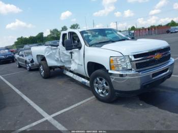  Salvage Chevrolet Silverado 2500