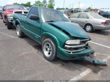  Salvage Chevrolet S-10