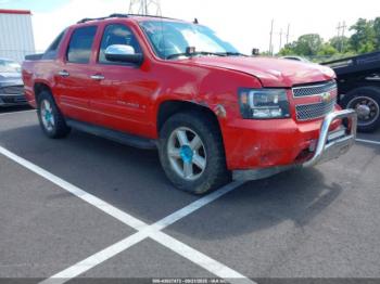  Salvage Chevrolet Avalanche 1500