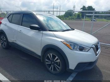  Salvage Nissan Kicks
