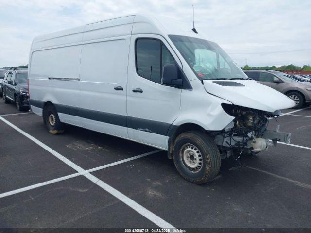  Salvage Mercedes-Benz Sprinter 2500