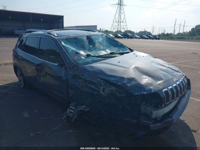  Salvage Jeep Cherokee