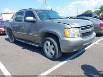  Salvage Chevrolet Avalanche 1500