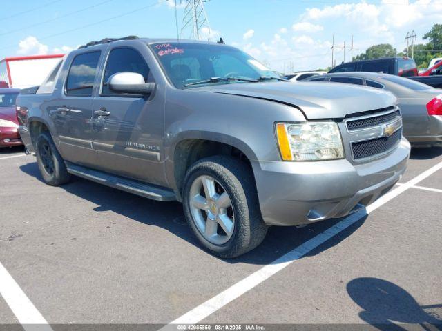  Salvage Chevrolet Avalanche 1500