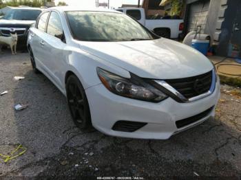  Salvage Nissan Altima