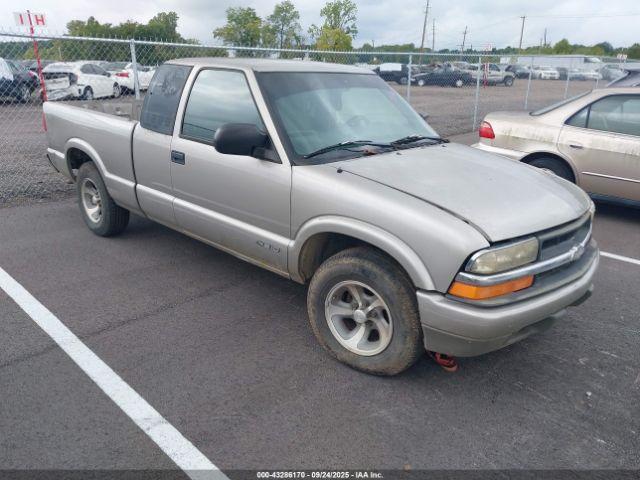  Salvage Chevrolet S-10