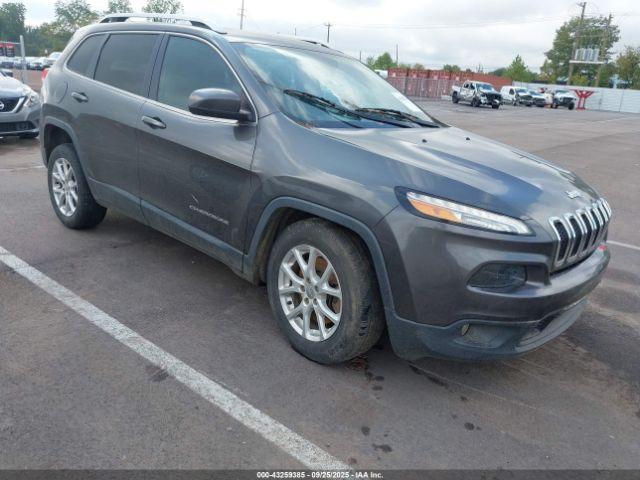  Salvage Jeep Cherokee
