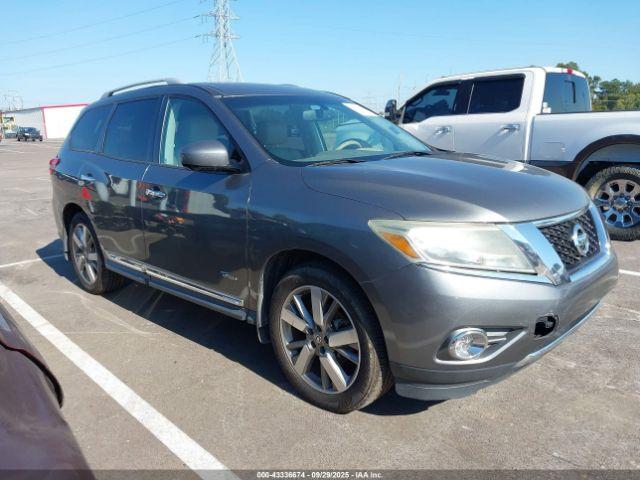  Salvage Nissan Pathfinder
