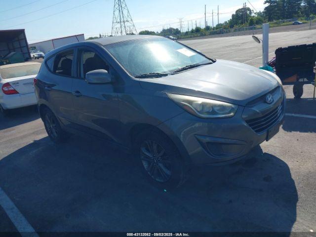  Salvage Hyundai TUCSON