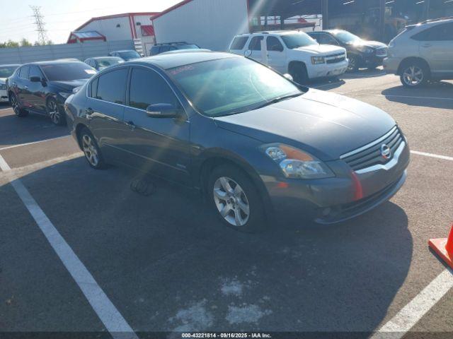  Salvage Nissan Altima