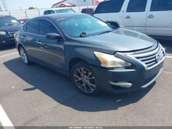  Salvage Nissan Altima