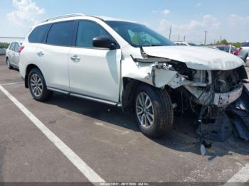  Salvage Nissan Pathfinder