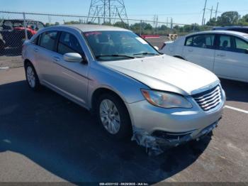  Salvage Chrysler 200