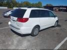 Toyota Sienna Le Image 9