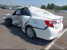 Toyota Camry Le Image 5