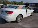 Chrysler 200 Touring Image 4