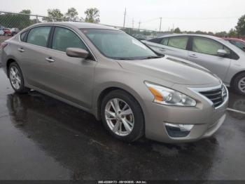  Salvage Nissan Altima