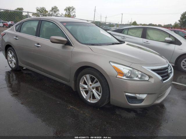  Salvage Nissan Altima
