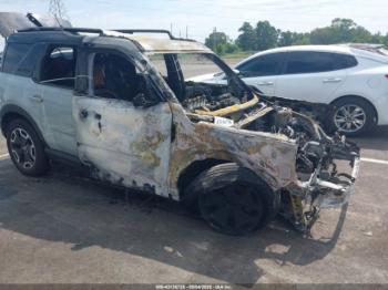 Salvage Ford Bronco