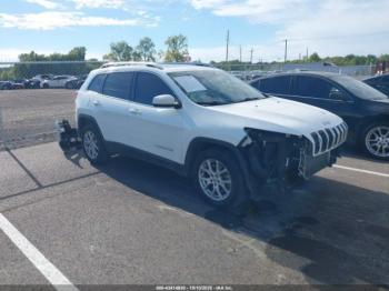  Salvage Jeep Cherokee