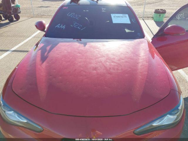 Alfa Romeo Giulia Awd Image 4