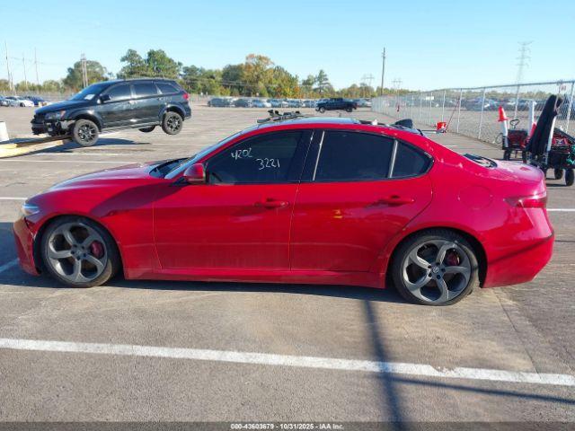 Alfa Romeo Giulia Awd Image 16