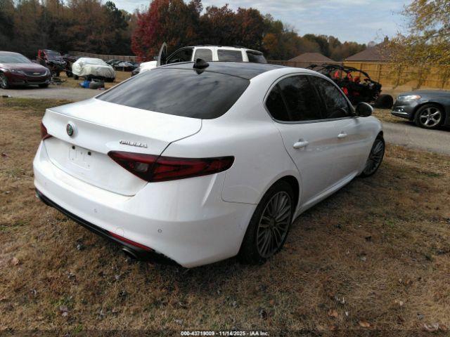Alfa Romeo Giulia Ti Rwd Image 4