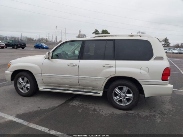 Lexus LX 470 Image 2
