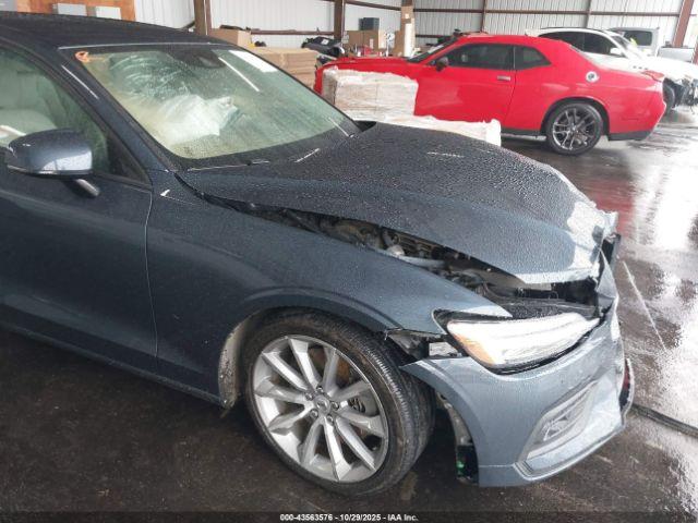 Salvage Volvo S60