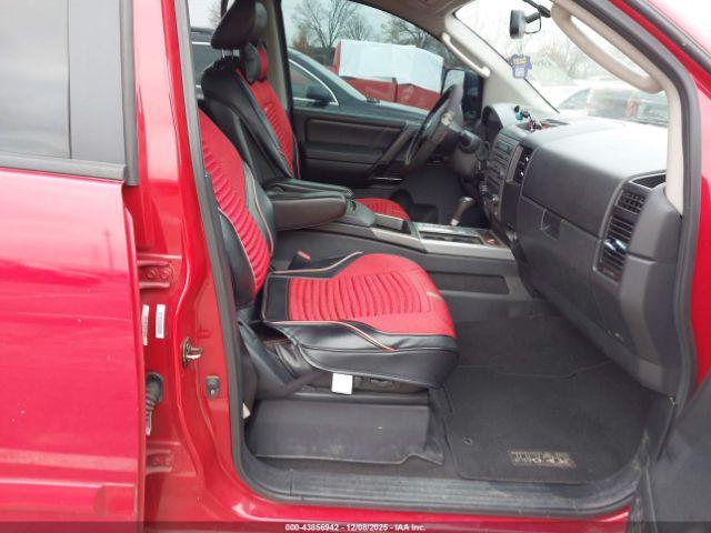 Nissan Titan Pro-4x Image 3