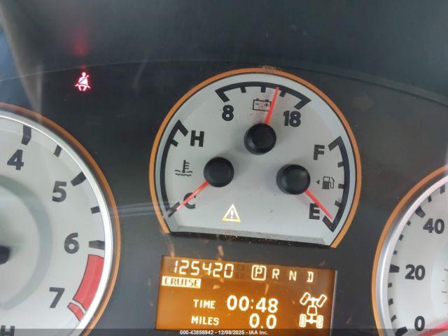 Nissan Titan Pro-4x Image 8