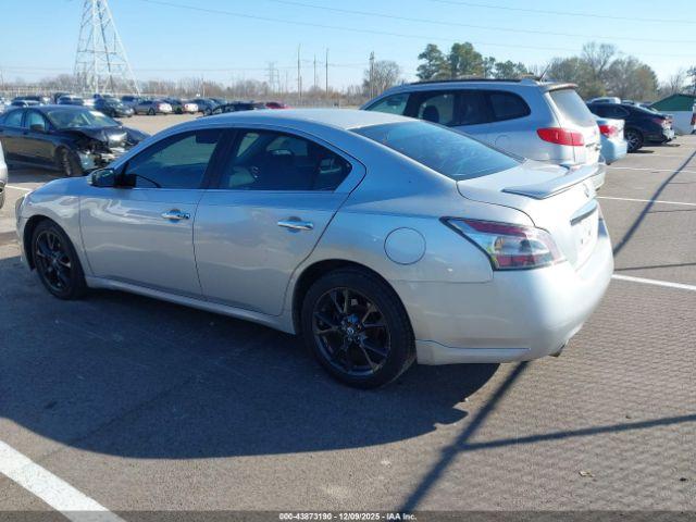 Nissan Maxima 3.5 S Image 8