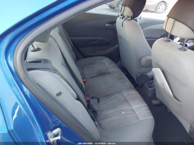 Chevrolet Sonic Lt Auto Image 4