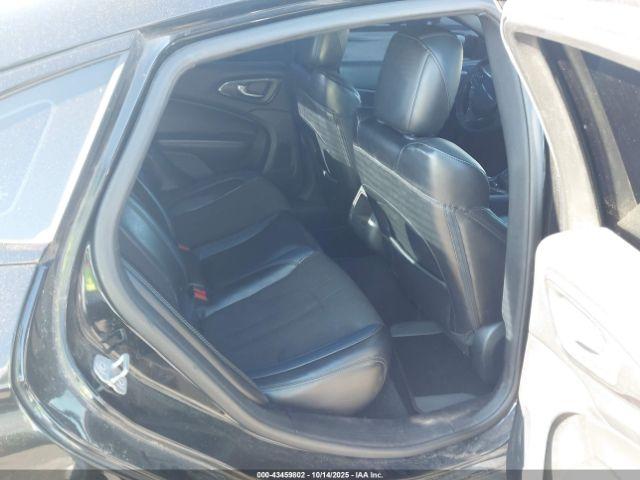 Chrysler 200 S Image 10