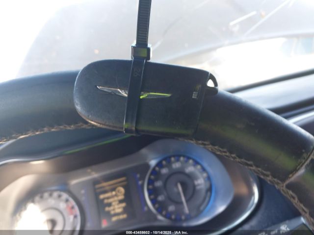 Chrysler 200 S Image 11