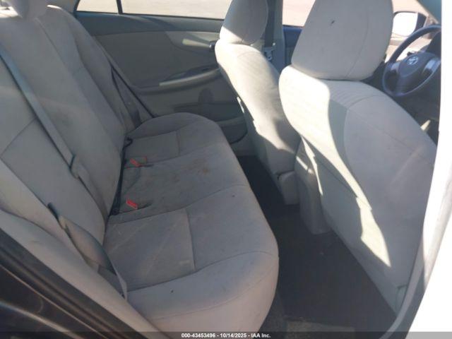 Toyota Corolla Le Image 7