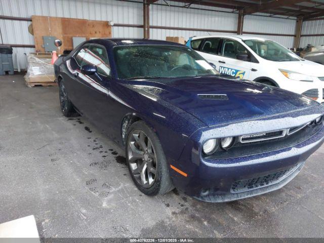  Salvage Dodge Challenger