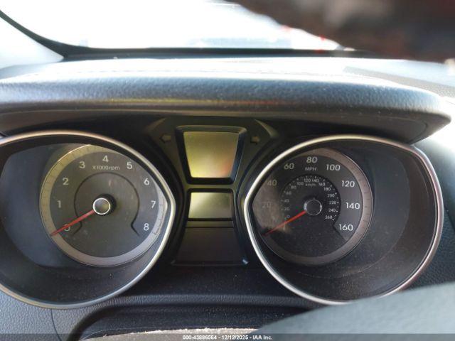 Hyundai ELANTRA Image 6