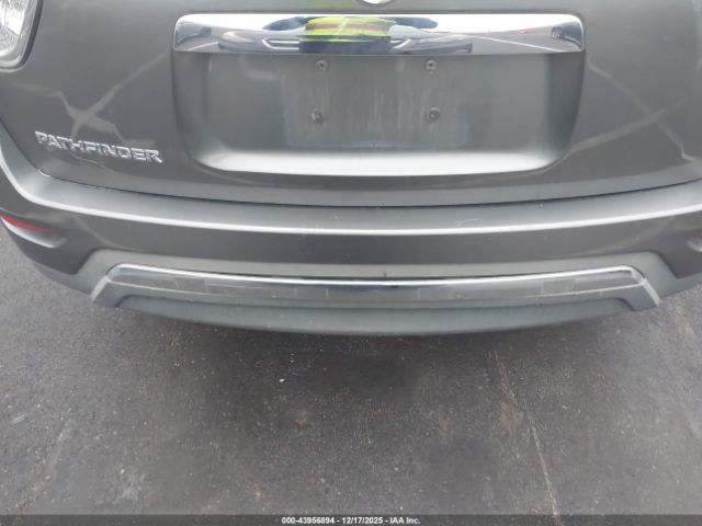 Nissan Pathfinder S Image 7