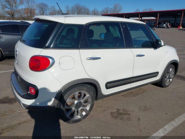 FIAT 500L Trekking Image 4