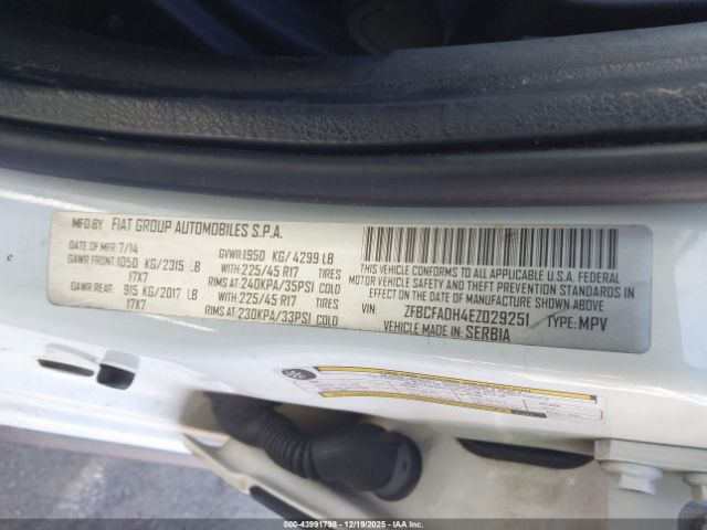 FIAT 500L Trekking Image 11