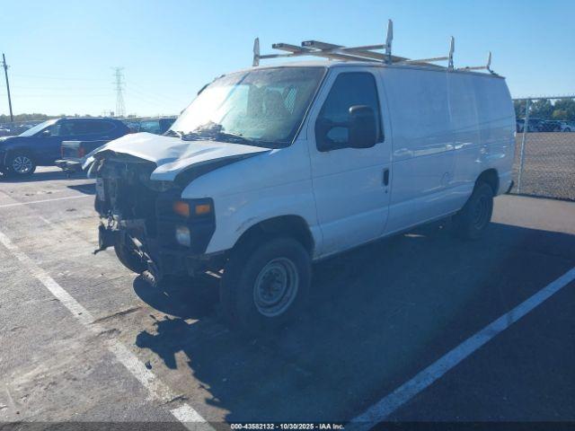 Ford E-150 Image 6