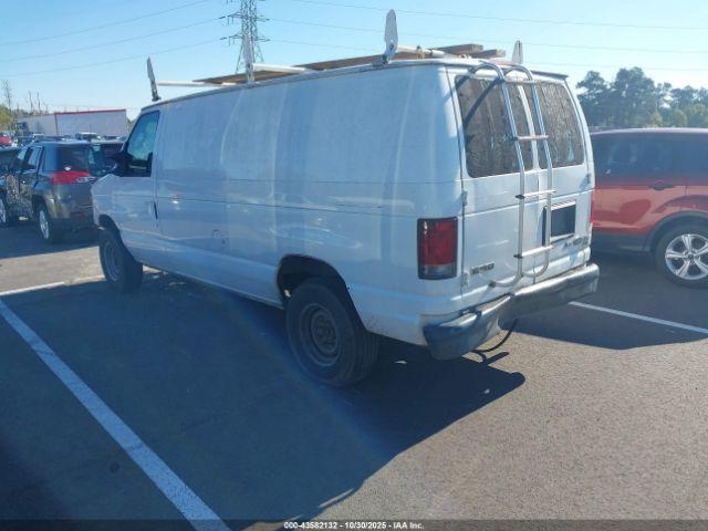 Ford E-150 Image 5