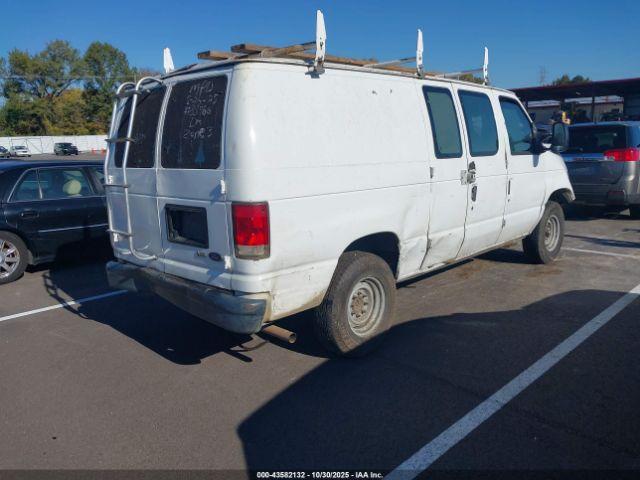 Ford E-150 Image 7