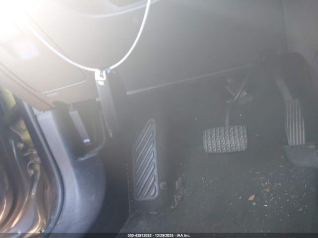 Chevrolet Trax Lt Image 7