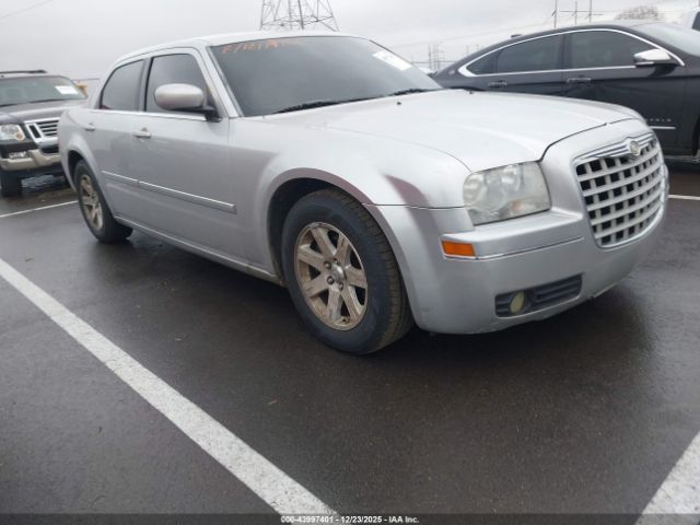 Chrysler 300 Touring Image 1