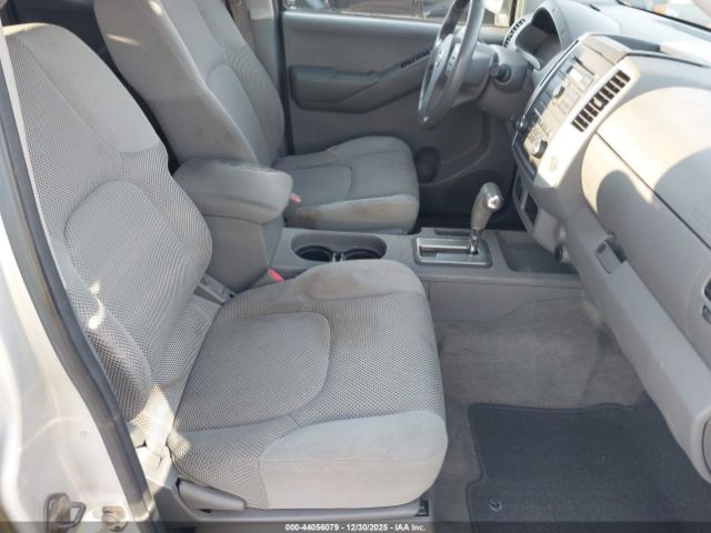 Nissan Frontier Se Image 7