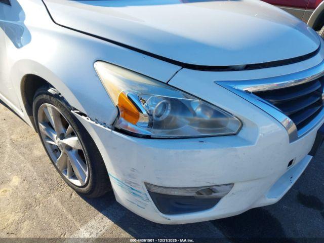 Nissan Altima 2.5 Sv Image 9